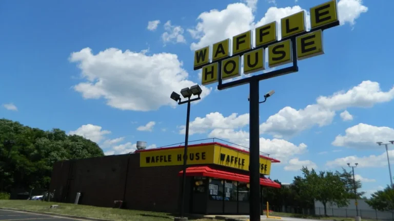 Waffle House Warrenton Menu_Feature Image_momixak.global